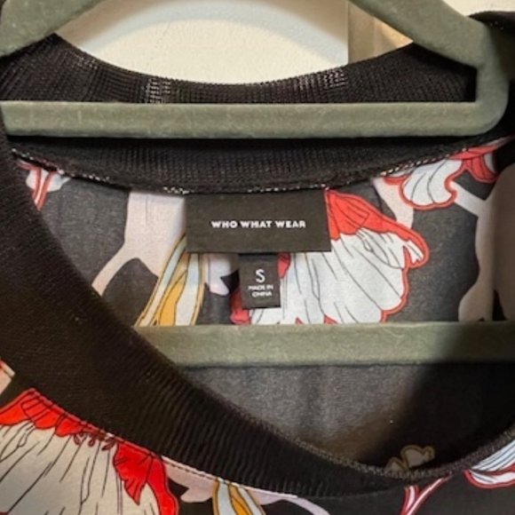 Who What Wear Floral Midi Wrap Dress - Size: Small - Picture 3 of 3